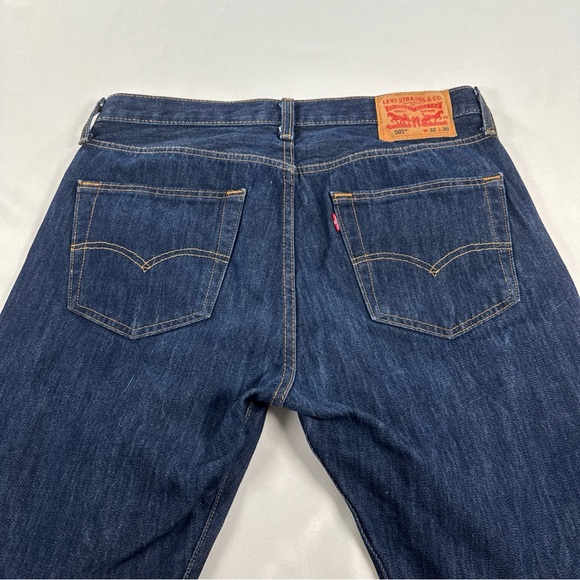 Levi’s 501 Jeans Mens 32x30 Tag Straight Leg Cotton Button Fly Dark Blue EUC - Picture 4 of 8